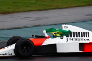 lewis-hamilton-drives-ayrton-s.jpg